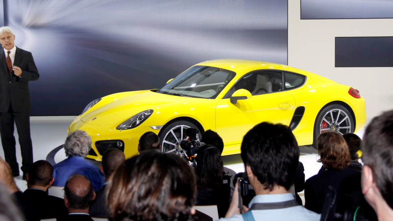 Illustration for article titled 2014 Porsche Cayman: First Liveshots Of Stuttgart's Sexy Little Minx
